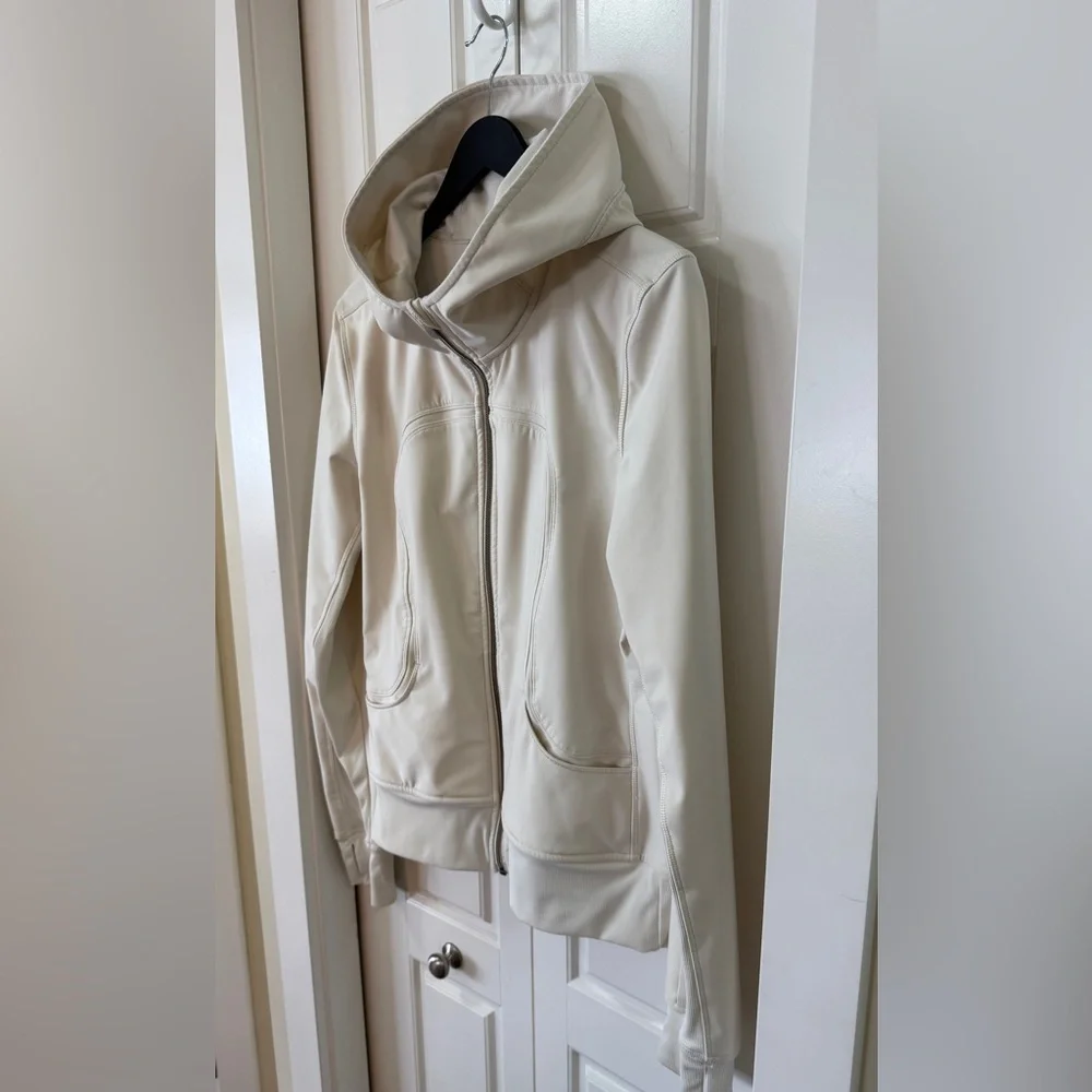 Lululemon Uba Hoodie Softshell | Size 8 - Picture 9 of 13